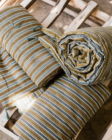 Tulipan sofa cover