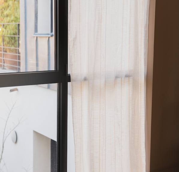 Rideau Jari en khadi de coton avec franges couleur blanc cassé