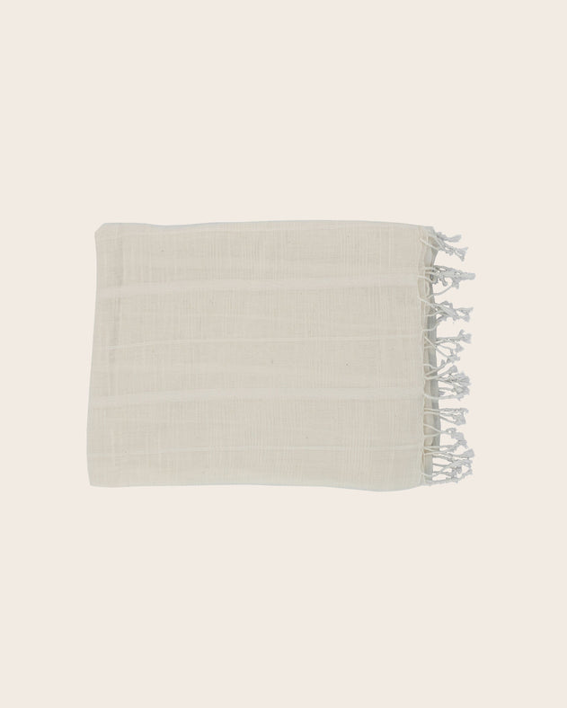 Rideau Jari couleur blanc cassé en khadi de coton avec ses franges délicates