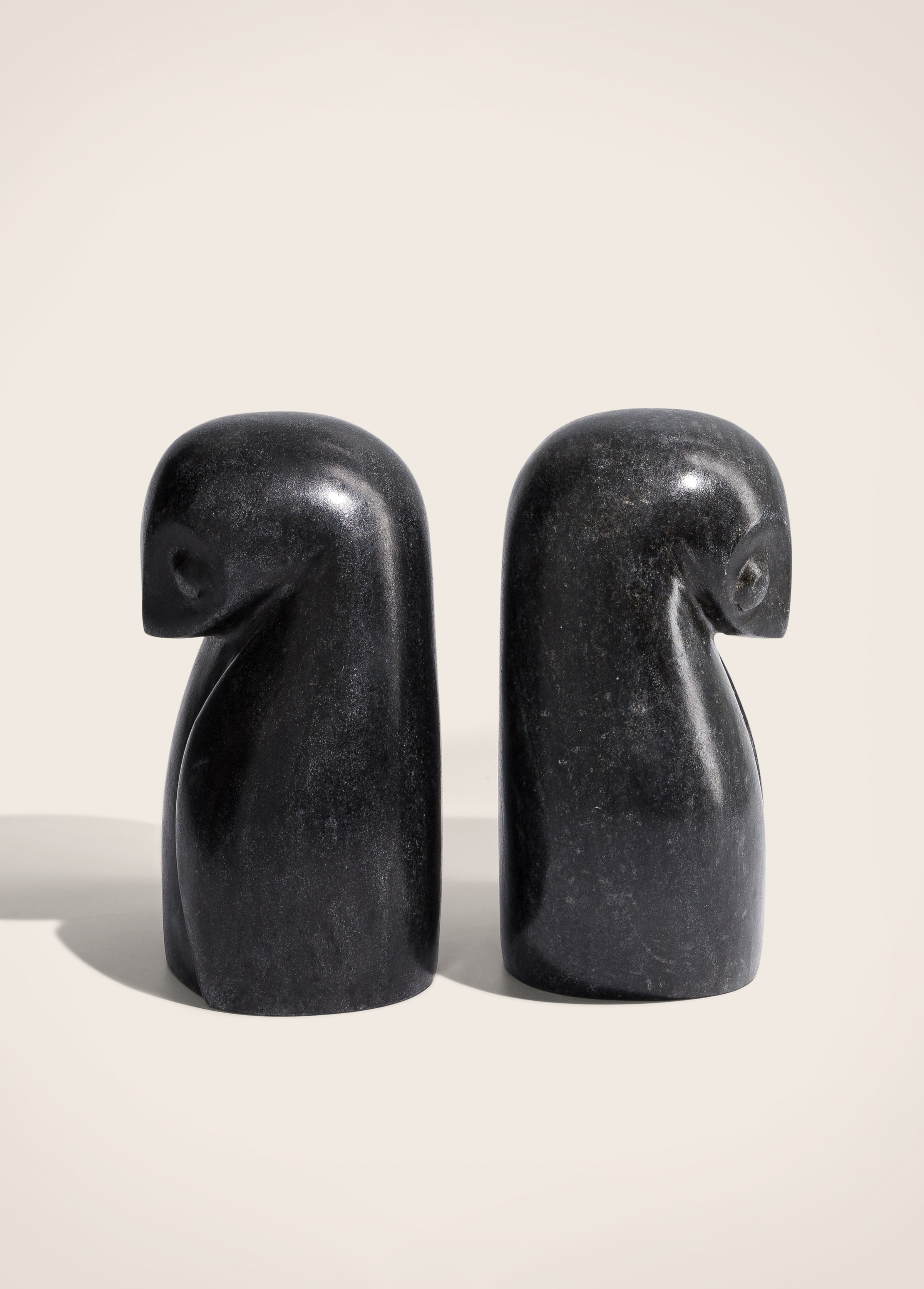 Ullu Bookend