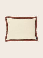 Housse de coussin Khadi Noir couleur Biscuit