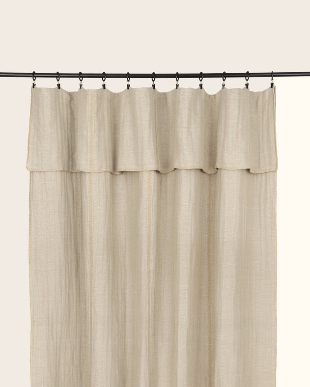 Zarif bedspread