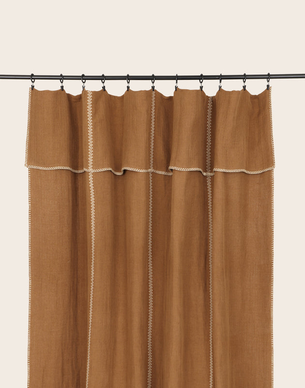 Zarif bedspread