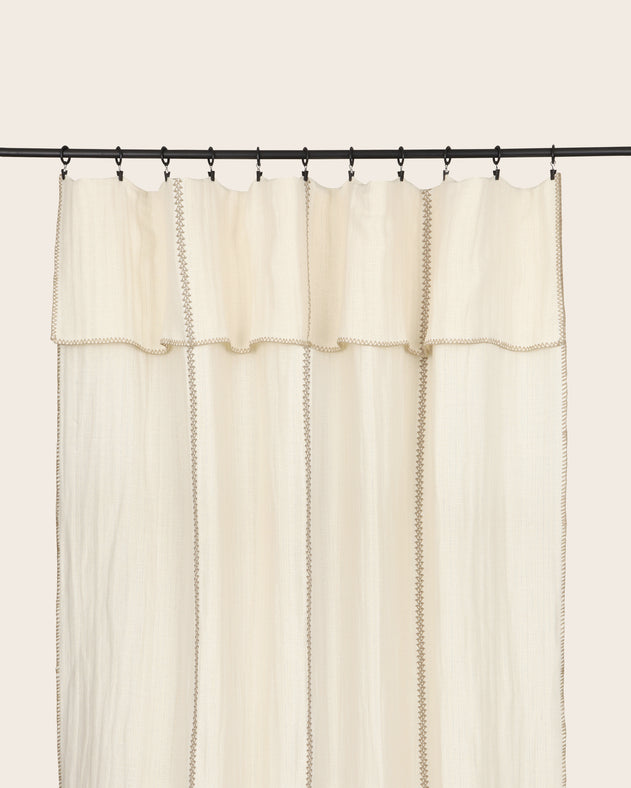 Zarif bedspread