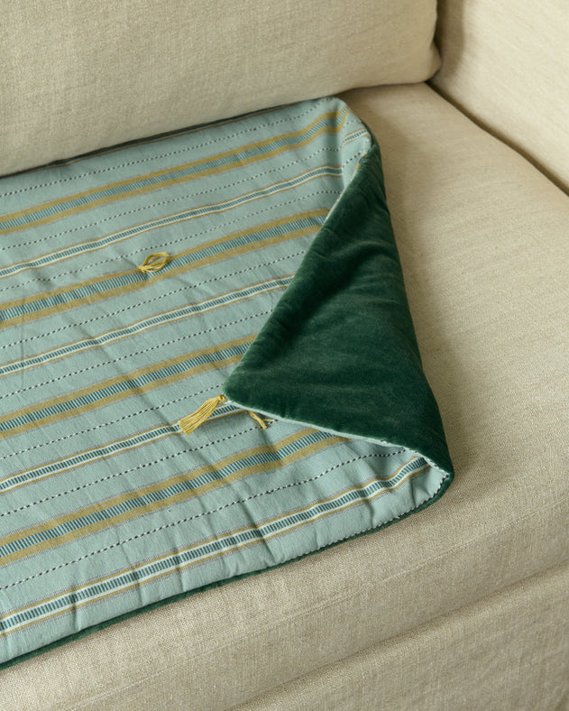 Sofa cover pour canapé en coton et velours lavé à rayures Noely. 