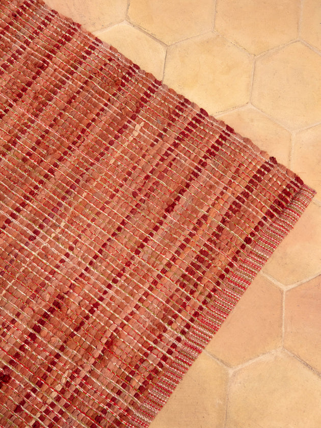Tapis Lira en coton recyclé tons rose rouge coloris Canyon
