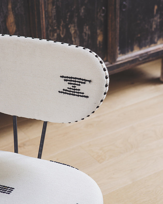 Chaise de table à manger avec une grande assise, tissu personnalisable