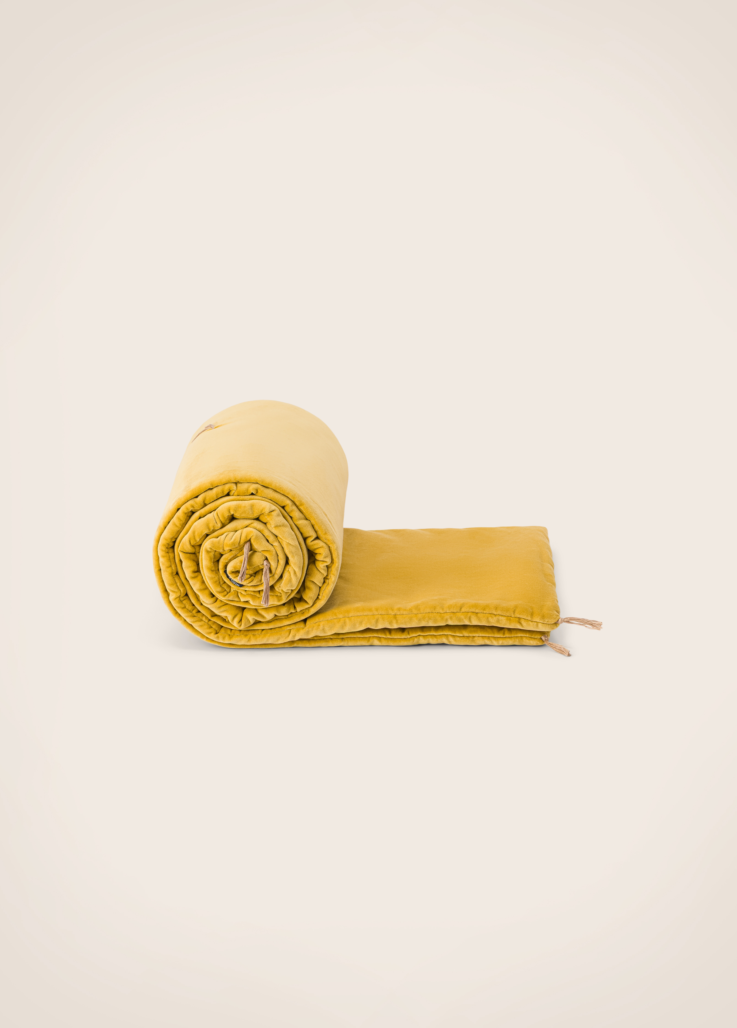Washed velvet sofa cover