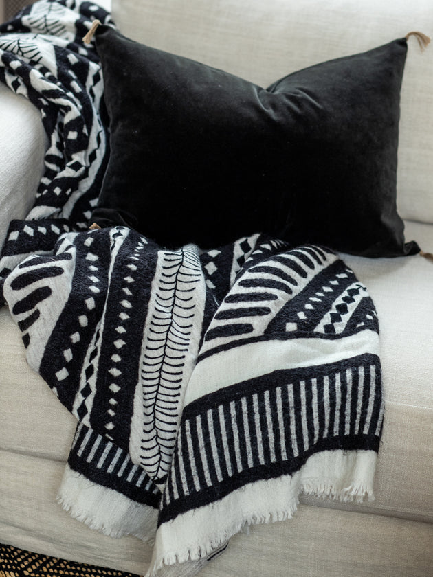 Housse de coussin Velours lavé coloris carbone