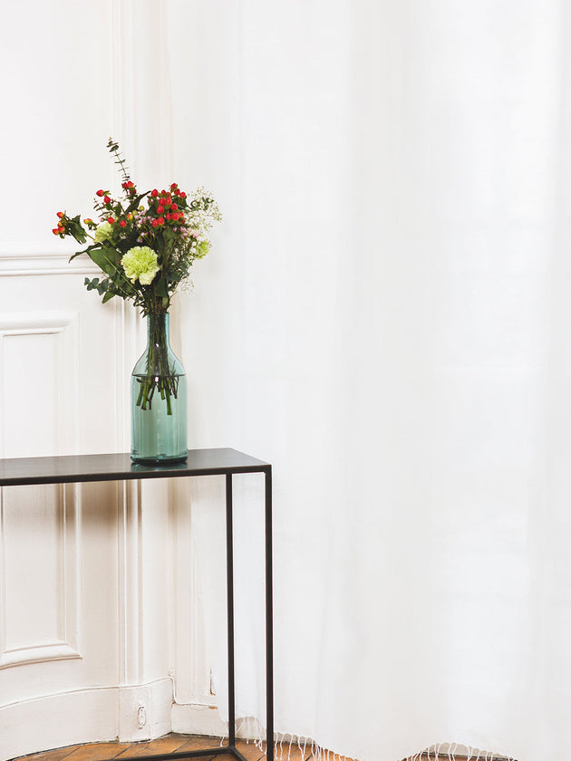 Console haute en acier brut noir