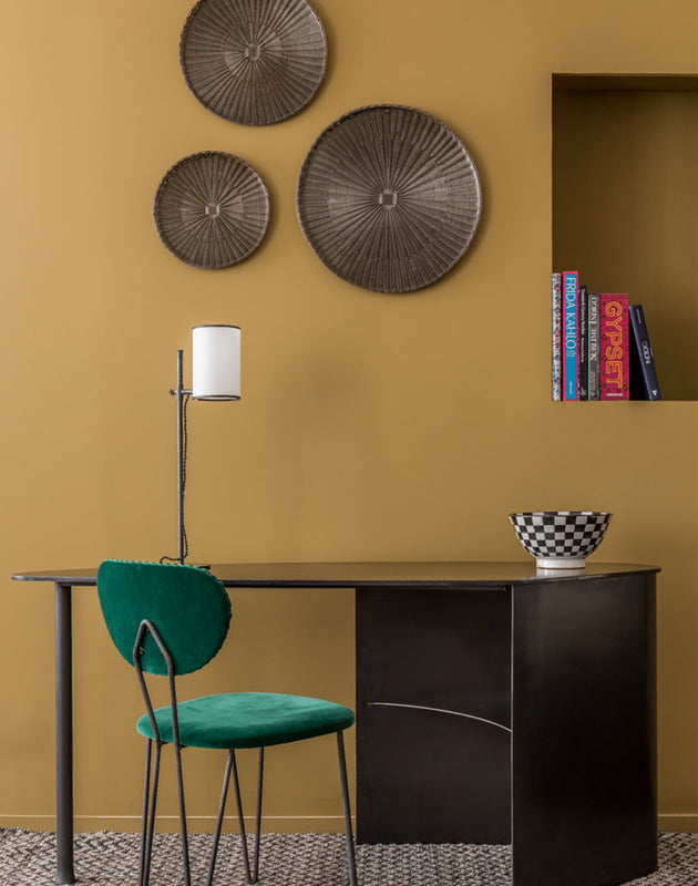 Bureau d'appartement noir en acier brut fabriqué en France