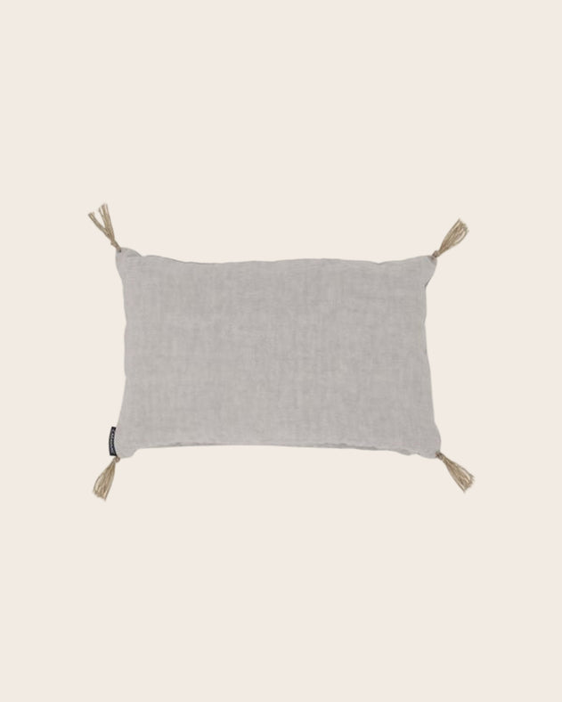 Cushion filled with spelt