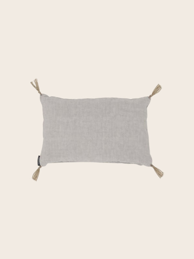 Cushion filled with spelt