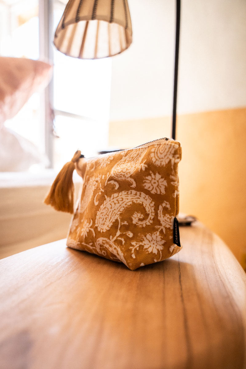 Badoo Pouch