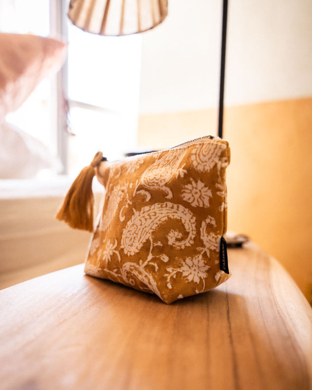 Badoo Pouch