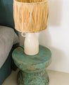 Luminaire : lampe à poser avec abat-jour en bambou pour une décoration originale