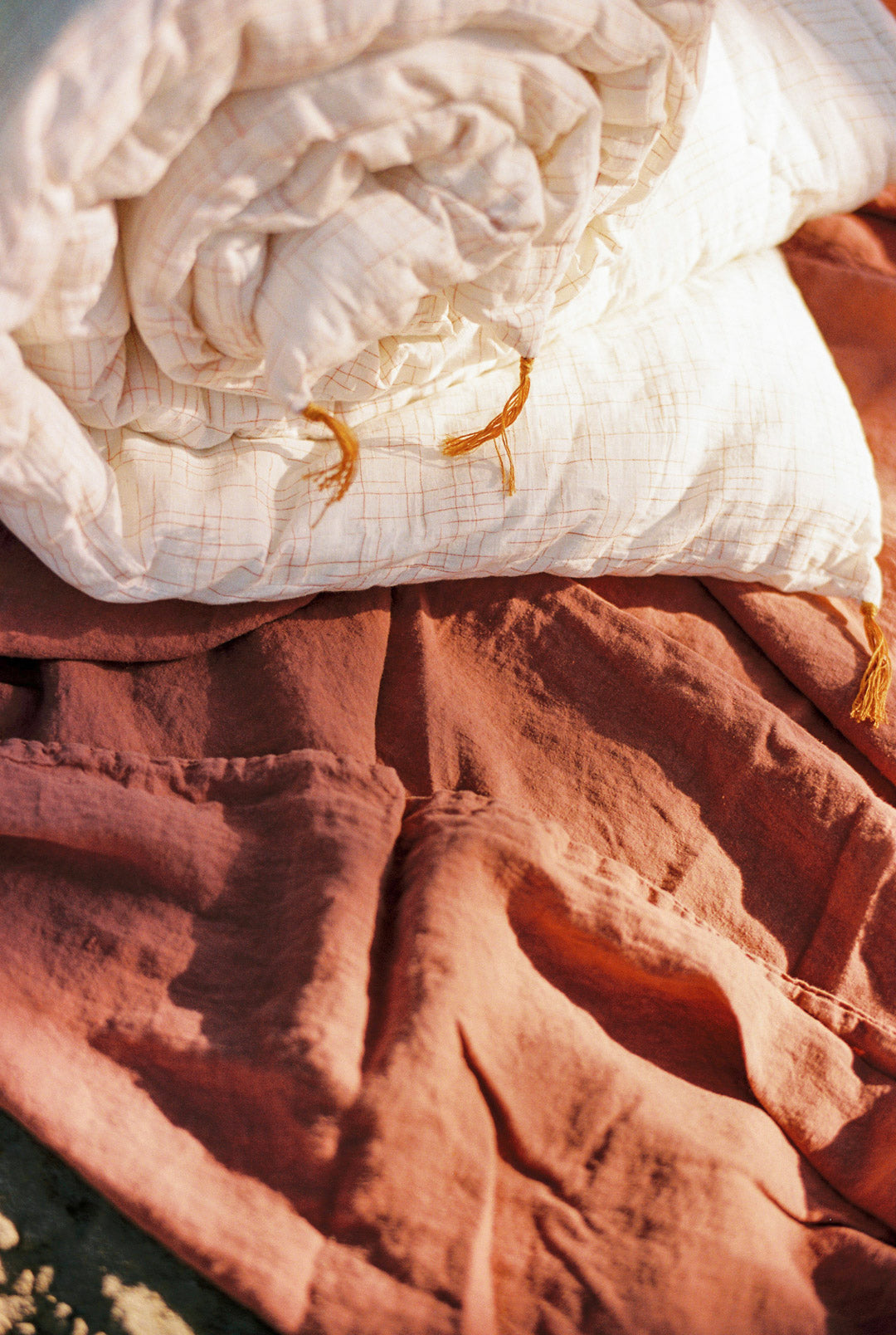 Matelas pour bout de lit à carreaux orange