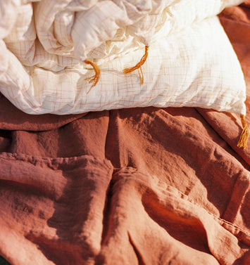 Matelas pour bout de lit à carreaux orange