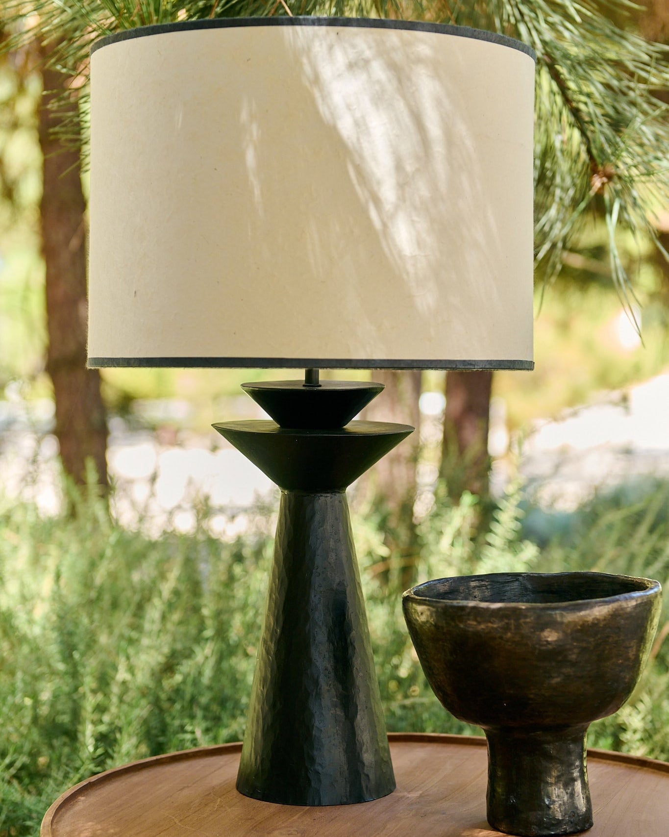 Leo Rosha table lamp