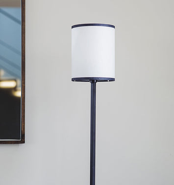 Luminaire : lampe à poser de couleur blanche pour votre bureau