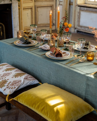 Noe tablecloth