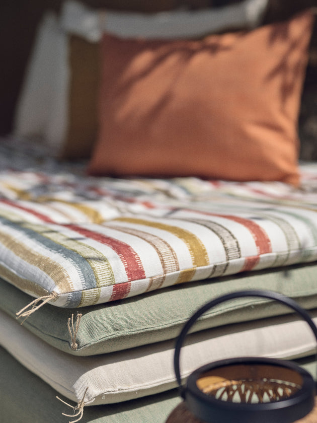 Matelas du divan princesse déperlant. 