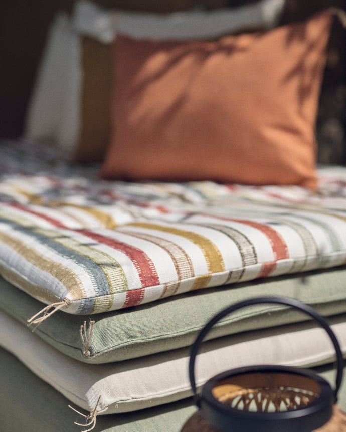 Matelas du divan princesse déperlant. 