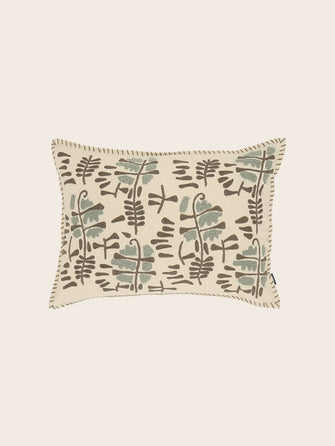 Vadhi outdoor cushion