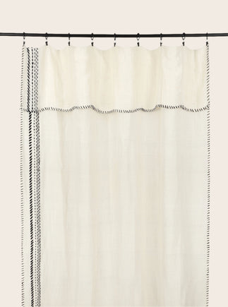 Rideau Segaya en coton brodé à la main, bambou et lin de 140x300 cm