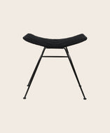 Tabouret Murgi losange en coton couleur charcoal et sa structure en fer.