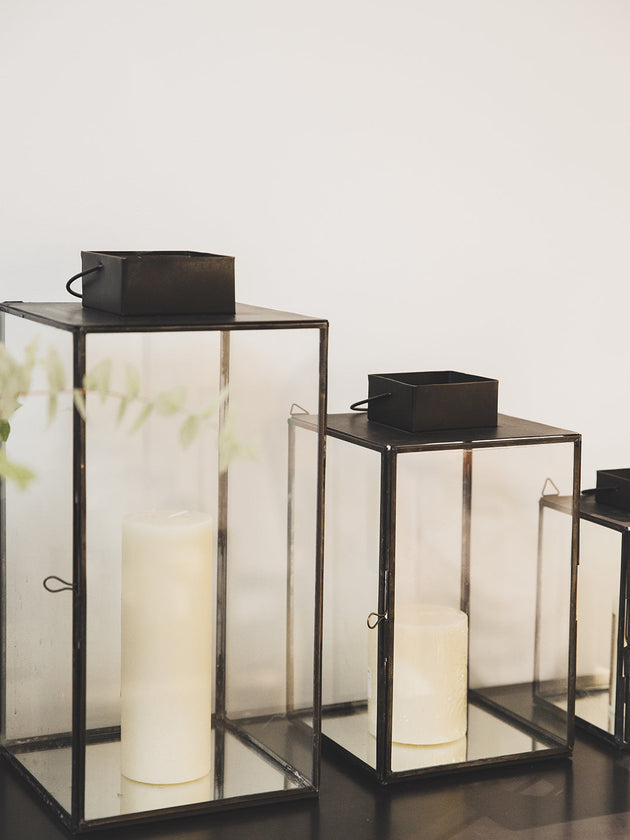 Lanterne noire en acier et en verre avec bougies Aladin