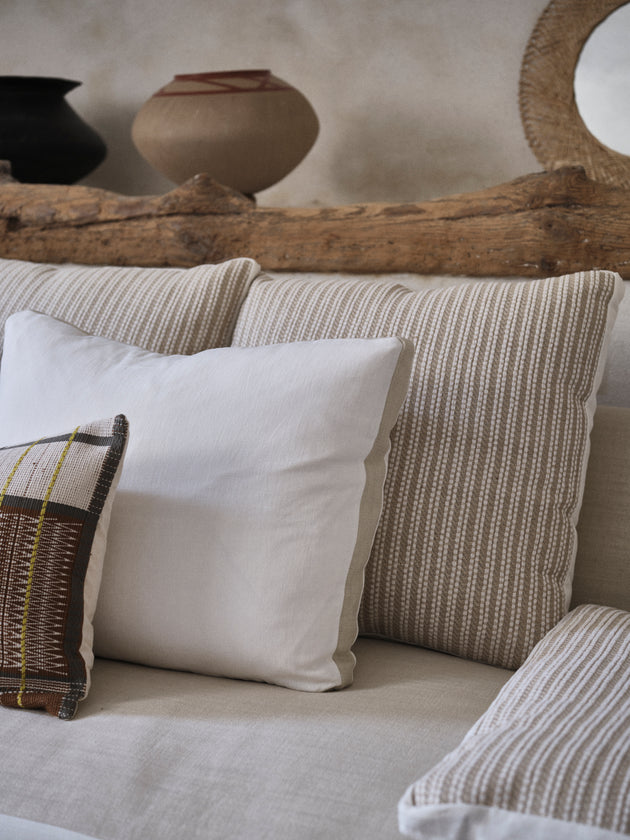 Tissu Phylo en jute et coton utilisé sur des housses de coussin pour canapé