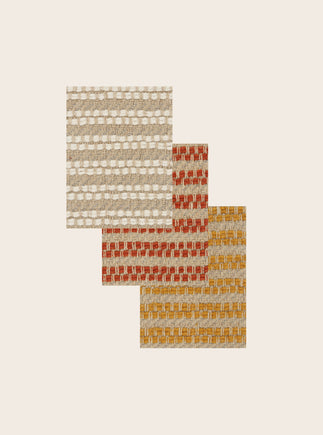 Le tissu Phylo en jute et coton est proposé en 3 coloris Curcuma, Ivoire et Rooibos