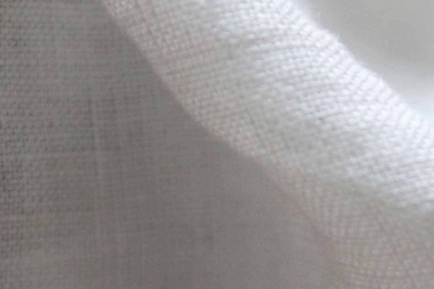 Détail de la maille du tissu Epoca blanc
